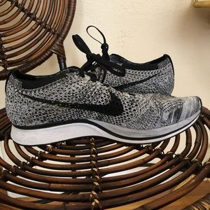 Nike Flyknit Racer